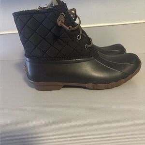 Women’s Black Saltwater Quilted Duck Boot- size 8.5, only wore 1x, like new.